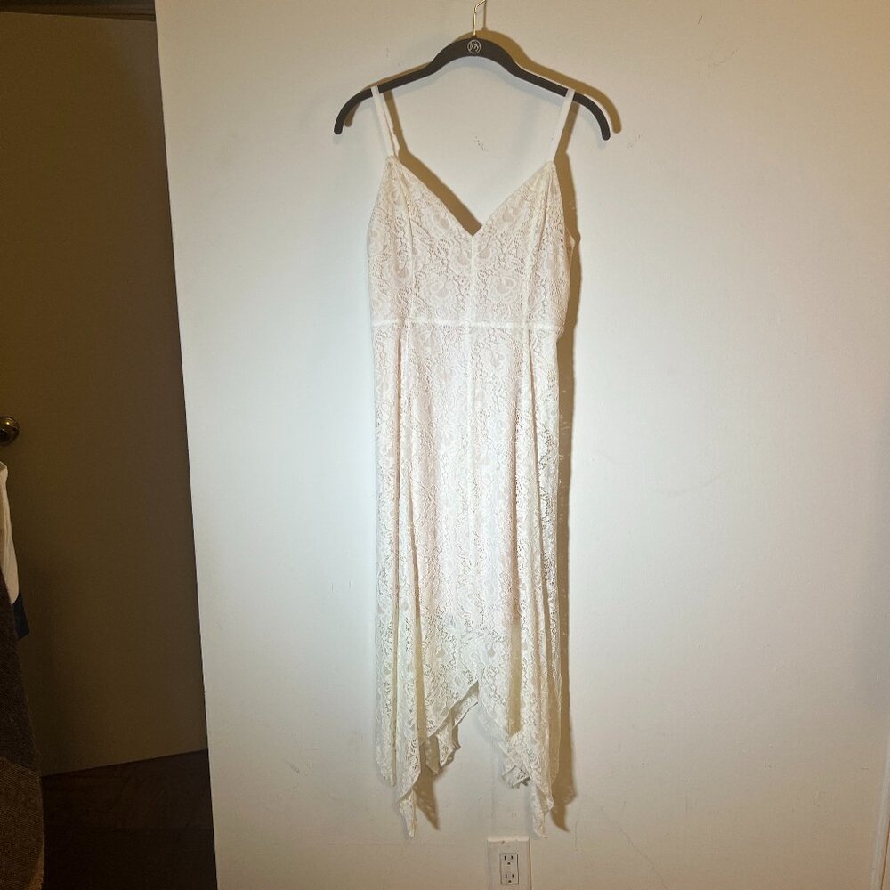 Kohl’s Speechless Handkerchief Hem Lace Dress, Junior’s Size Large, Ivory